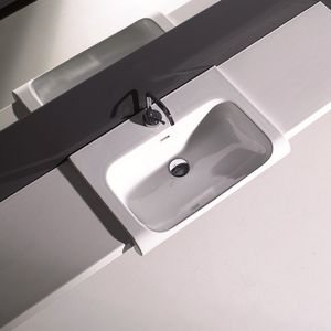 半はめ込み型洗面器