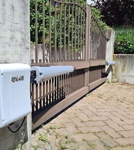 スイング門扉用自動装置