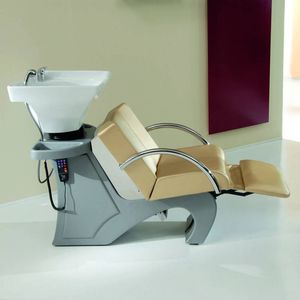 フットレスト付きシャンプーチェア 1