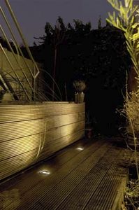 埋め込み式照明器具
