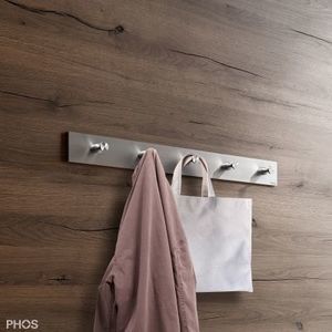 現代風洋服掛け
