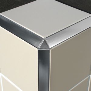 アルミニウム製エッジトリム