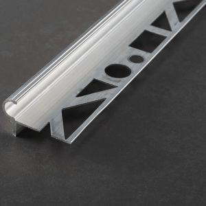 アルミニウム階段用段鼻部材 1