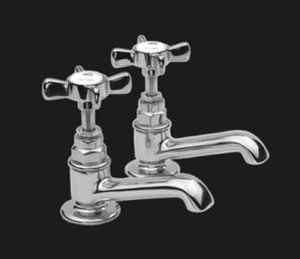 洗面器用ダブルハンドル混合水栓