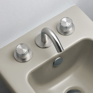 洗面器用ダブルハンドル混合水栓