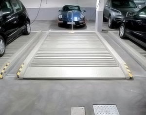 スライド式駐車場用プラットフォーム