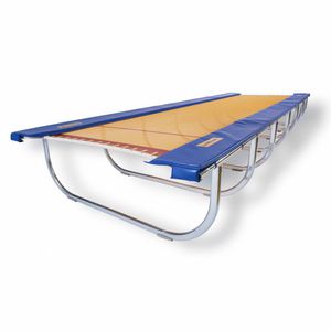 体操用トランポリン
