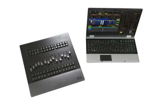 コンピューター用DMX制御器 - ON PC FADER WING - MA Lighting