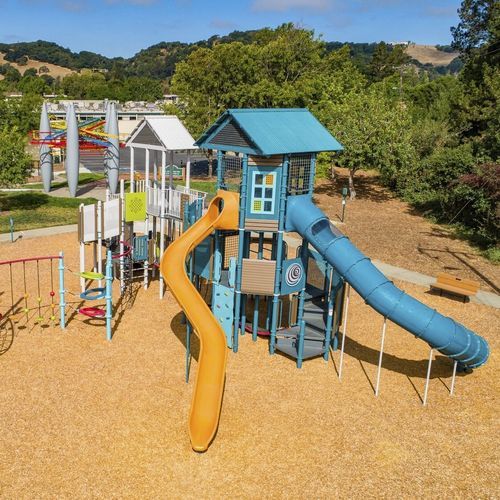 プレイグランド用プレイストラクチャー - Playground Fantastico - LANDSCAPE STRUCTURES - 粉体塗装スチール製 / ポリエチレン / 再生プラスチック製