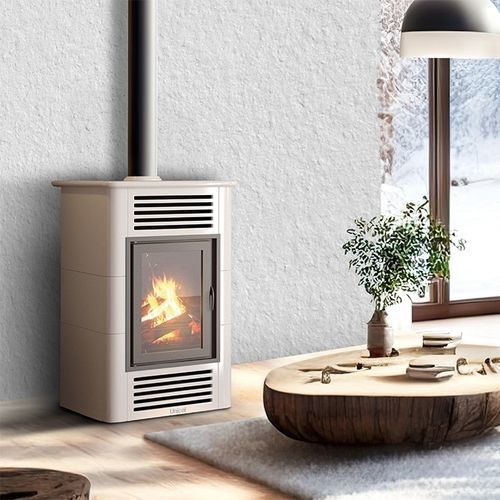 薪ストーブ - LENI 10 - UNICAL AG S.p.A. - 5 kW...10 kW / 独立型 / 現代風