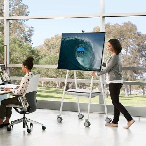 床置きモニターホルダー - 21-0154356 - Steelcase EMEA - モジュール式