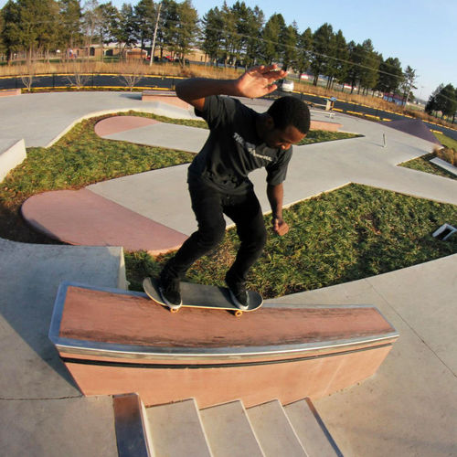 コンクリート製スケートパーク - PRAIRIE SIDE SKATE PLAZA - Spohn Ranch Skateparks
