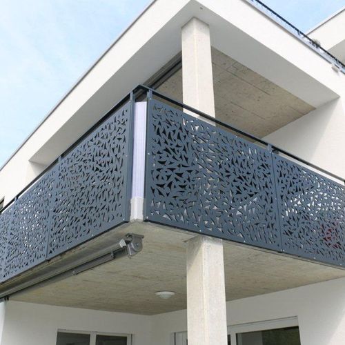 HPL手すり - CELLON - RISSISTRASSE MENZIKEN - Bruag Design Factory AG - パネル付き / 屋外用 / バルコニー用