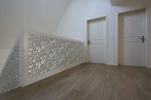 MDF手すり - SINGLE FAMILY HOUSE - Bruag Design Factory AG - パネル付き / 屋内用 / 階段用
