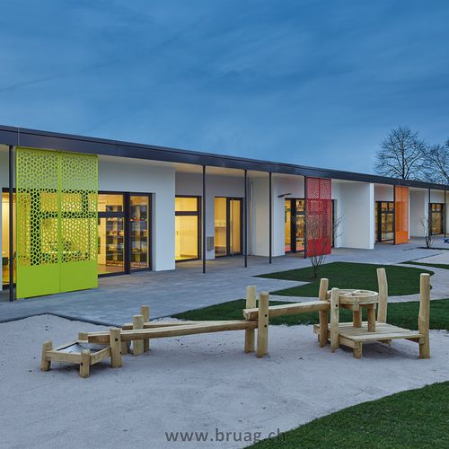 複合素材ブリーズ・ソレイユ - CELLON - KITA ST. MICHAEL HOMBURG - Bruag Design Factory AG - HPL / 外壁用 / 縦型