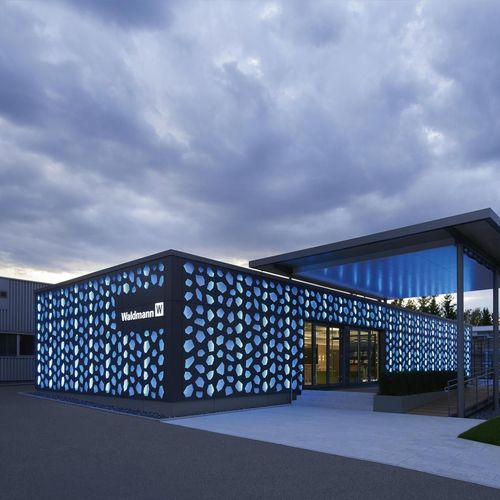パネルサイディング - CELLON - WALDMANN VILLINGEN-SCHWENNINGEN - Bruag Design Factory AG - 複合素材 / HPL / 滑らかな仕上げ