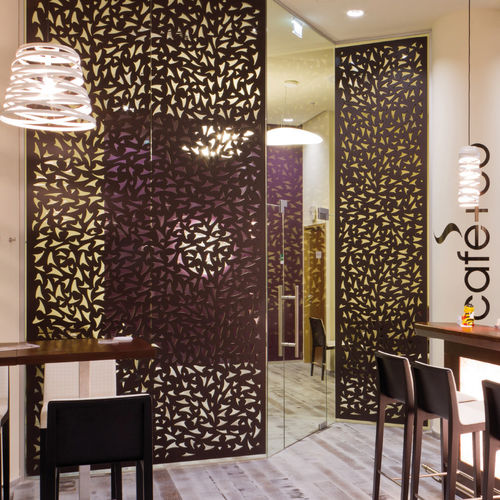 間仕切壁用装飾パネル - CAFE+CO VIENNA - Bruag Design Factory AG - 壁取り付け式 / MDF / 穴あき