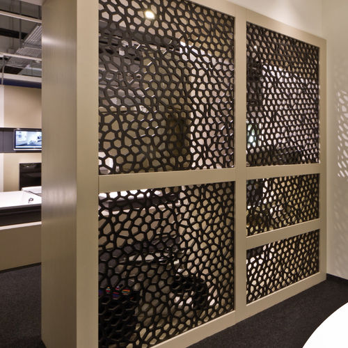 間仕切壁用装飾パネル - SHOWROOM FRITZ HOLTER GESMBH - Bruag Design Factory AG - MDF / 穴あき