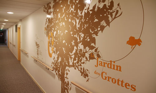 テキスト壁ステッカー - EHPAD CAMBRAI - Atelier d'Art Osmoze - Design & décoration murale - 自然 / 公共施設用 / サイネージ