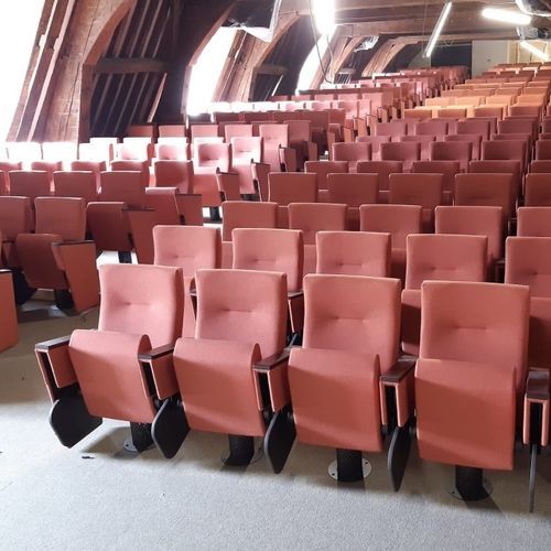 現代風講堂椅子 - Plaza Lounge - Jezet Seating - 不燃性布製 / ブナ材製 / 金属製