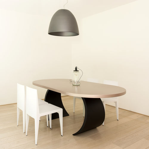 現代風ダイニングテーブル - ARCO - R&J Luxe Furniture - スチール製 / アルミニウム / アルミニウム脚