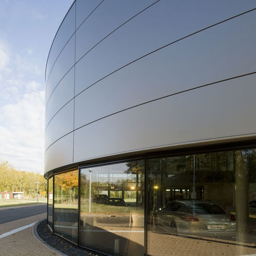 パネルサイディング - GRANITE® PVDF  - ArcelorMittal Europe – Flat Products - スチール製 / 複合素材 / 垂直