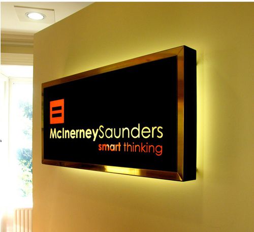 壁取り付け式案内パネル - SCI LED ILLUMINATED MODULAR - Signs Connect Ireland - PVC / 発光 / 屋内用