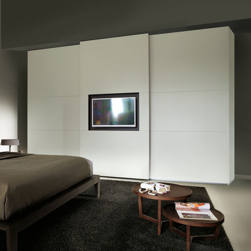 現代風ワードローブ - SCREEN MY TV - Mobilform - 漆木材 / スライディングドア / 内蔵型テレビ画面付