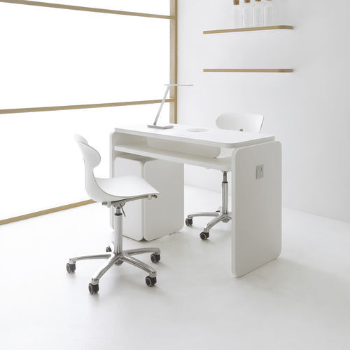 埋込照明付きマニキュアテーブル - NAIL NAT - VISMARA Beauty&Spa Design - 収納付き
