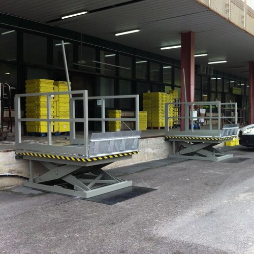 スイングアームプラットフォーム - SCISSOR LIFT - RDT Elevazione
