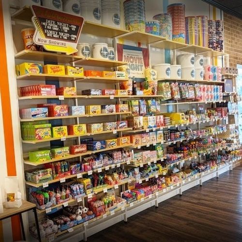 壁取り付け式棚 - VRKIT-112 - UDIZINE.com - 現代風 / 金属製 / 店用