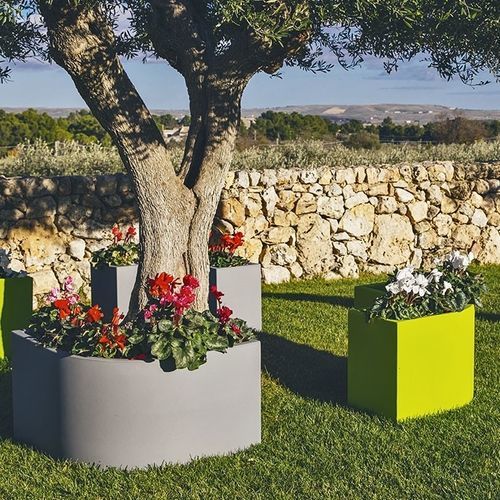 回転鋳型ポリエチレン製プランター - ANGOLARE FLOWERPOT - MONACIS - コーナータイプ / 耐候性 / UV耐性