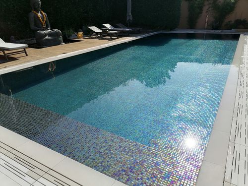 ポリマー製シャッターブロックプール - 15x5 - Tilestone Pools one piece tiled pools - ウォール / オーバーフロー式 / オーダーメイド