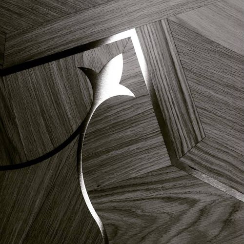 複合フローリング - marquetry - SURCO interiors - 天然石はめこみ付 / 入れ木 / 金属模様付き