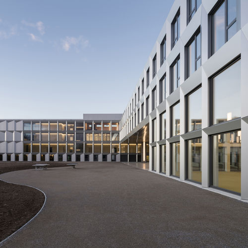 パネルサイディング - BILDUNGSZENTRUM USTER - ALUCOBOND - アルミニウム / インターロッキング / 持続的