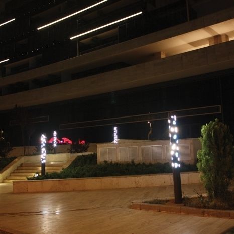 現代風発光カラム - IAMORF - BSI LIGHTING TECHNOLOGIES INC. - 鋳造アルミニウム製 / ステンレススチール製 / PMMA