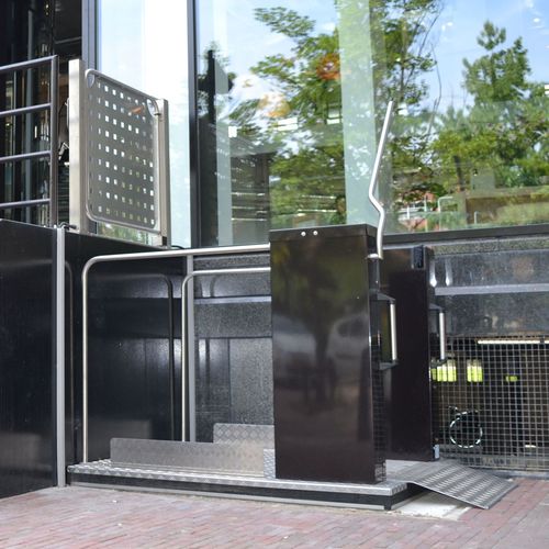 車椅子用リフト型プラットフォーム - MB1100 - MB1400 - MB1700 - liftwerk - 建物用 / 業務用 / 屋外用