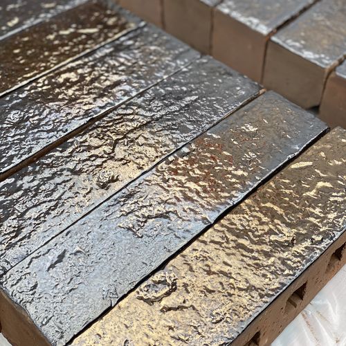 外壁用煉瓦 - AGED BRONZE 3507 R3O - TEXTURED - Klinker Covadonga - 石工事用 / 穴あき / エンボス加工
