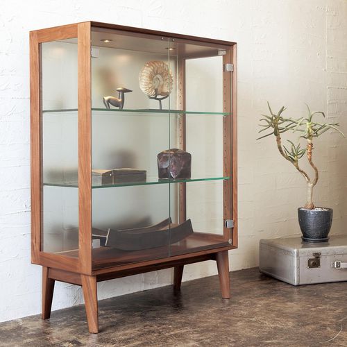 現代風展示ケース - WING LUX Curio - CondeHouse - ガラス製 / オーク材 / ウォールナット