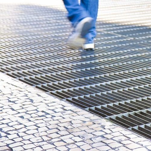 スチール製踏み板 - KENTE MESH MANUFACTURE CO.,LIMITED - 業務ゲートウェイ用 / ゲートウェイ用 / 階段用