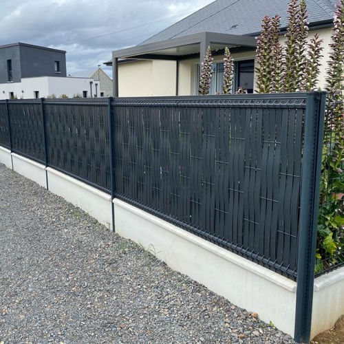 ルーバー面格子 - SCREENO LINE - Betafence International - PVC / 無地 / モジュール式