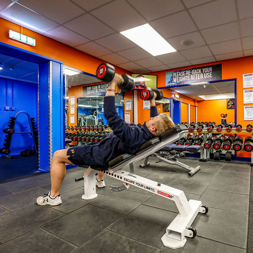 タイル床材 - POWERSHOCK 300  - Gerflor - Contract Sport & Contract Flooring - ゴム製 / 屋内用 / 過密交通量用