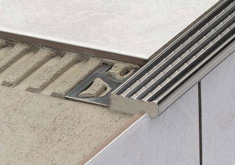 スチール階段用段鼻部材 - SCHLÜTER®-TREP-E/-EK - Schluter-Systems - 滑り防止