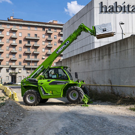積載用伸縮自在フォークリフト - P 40.14 - MERLO - ハンドリング用 / 持ち上げ用 / 工事現場用