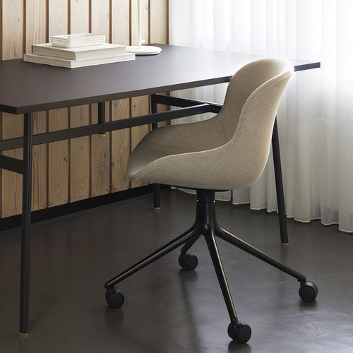 現代風チェア - HYG  - Normann Copenhagen - 屋内用 / 布製 / 革製