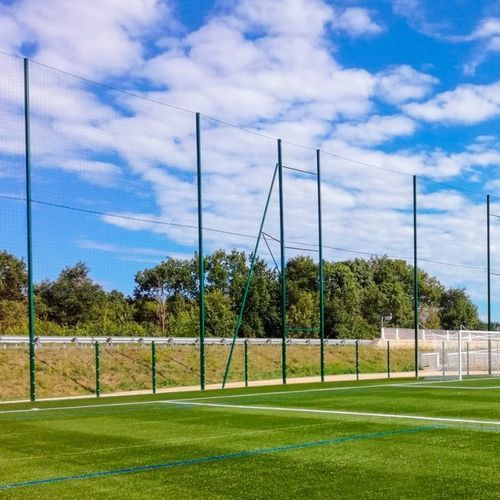 金属格子製フェンス - Metalu Plast - スポーツ用 / スポーツグラウンド用 / 溶融亜鉛メッキ鋼製