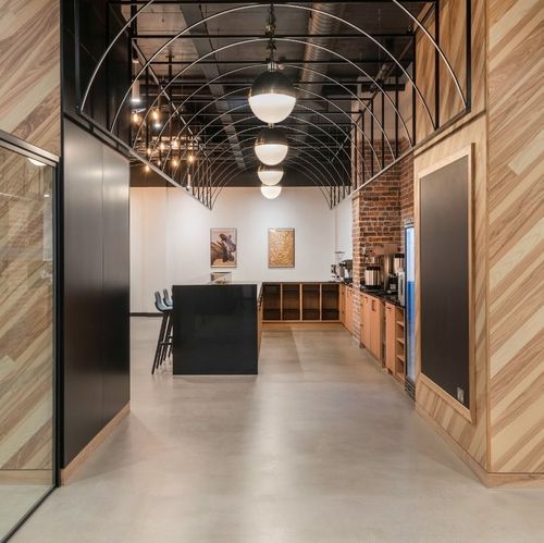 屋内用壁面装飾材 - Specialist Joinery Group - 金属製 / マット / 業務用