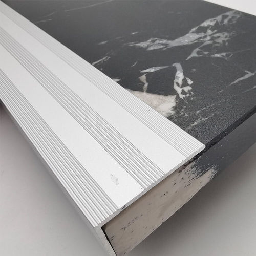 アルミニウム階段用段鼻部材 - Foshan Sunvin Ceramics CO., Ltd - 滑り防止