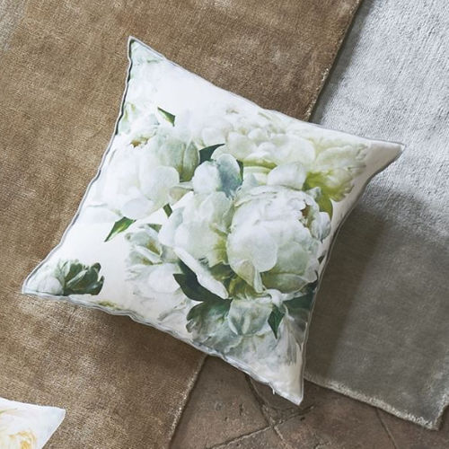 正方形クッション - PEONIA CHARTREUSE - DESIGNERS GUILD - 花柄 / リネン / 多色