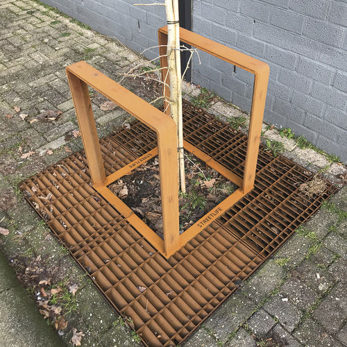 コールテン鋼製街路樹周回ベンチ - Streetlife